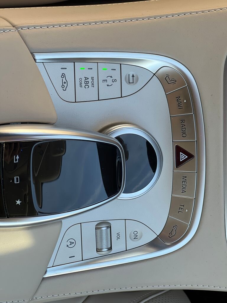 Mercedes-Benz Třídy S Sedan / Limuzína 6,0 l 390 kw