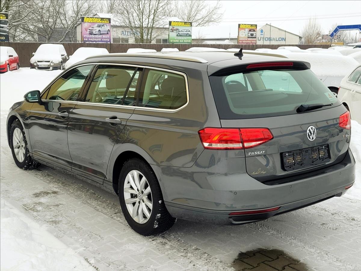 Volkswagen Passat Kombi 1,6 l 88 kw