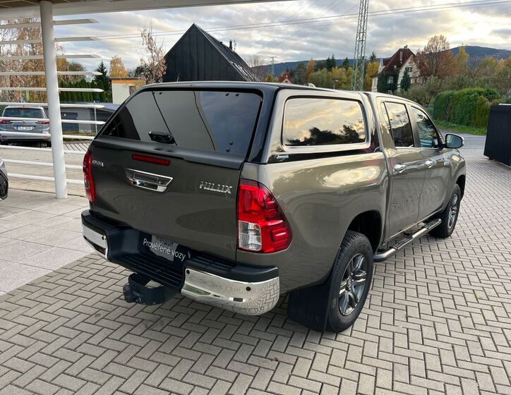 Toyota Hilux 6