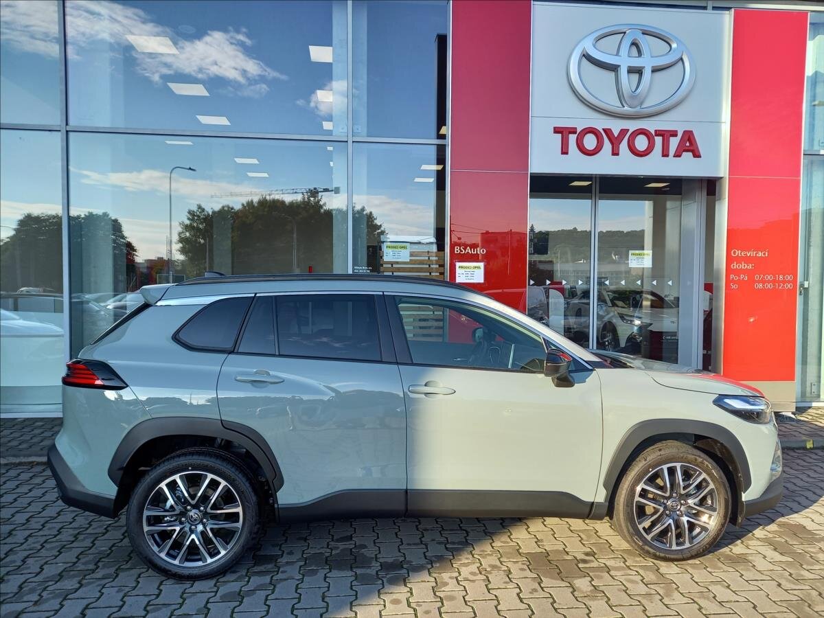 Toyota Corolla Cross SUV 1,8 l 70 kw