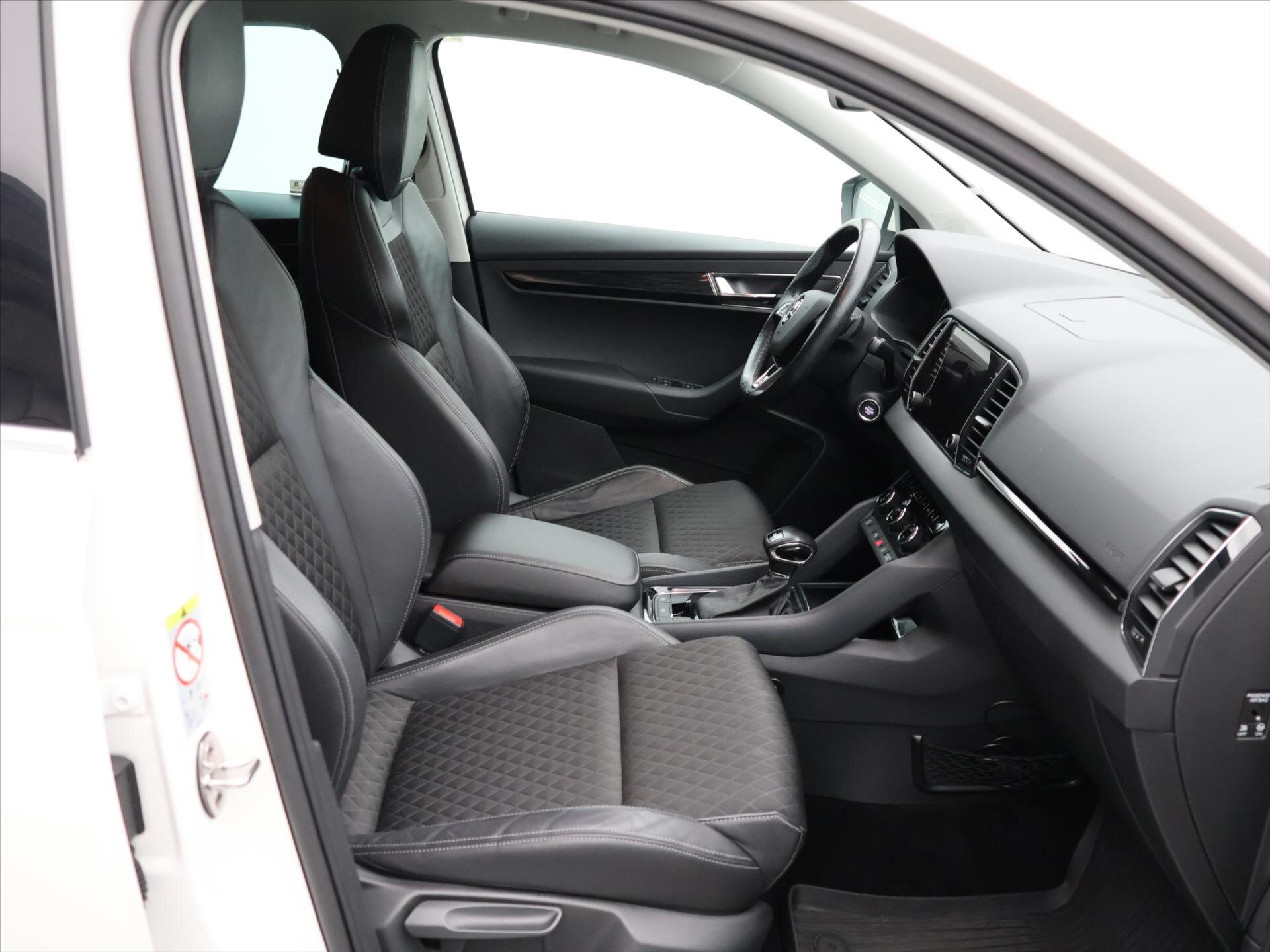 Škoda Karoq SUV / Terénní 1,6 l 85 kw