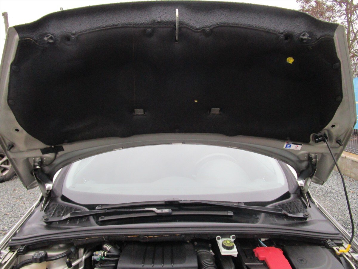 Peugeot 308 Hatchback 1,6 l 66 kw