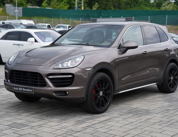 Porsche Cayenne 2