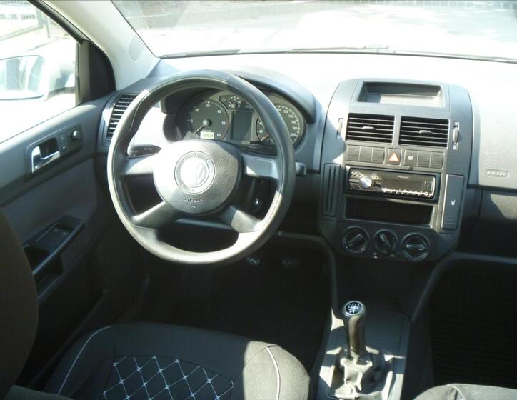 Volkswagen Polo 14