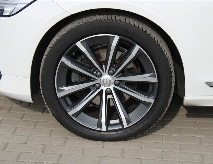 Volvo V90 Kombi 2,0 l 173 kw