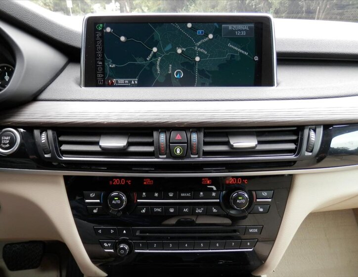 BMW X5 Kombi 3,0 l 190 kw