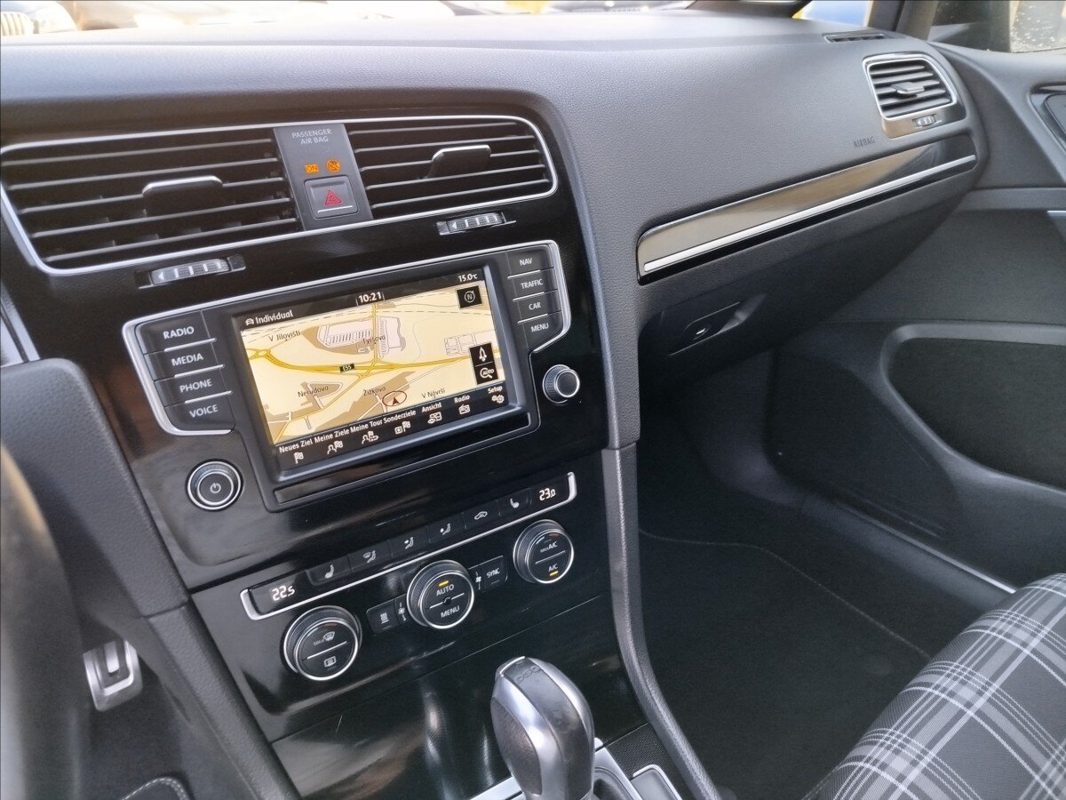 Volkswagen Golf Kombi 2,0 l 135 kw