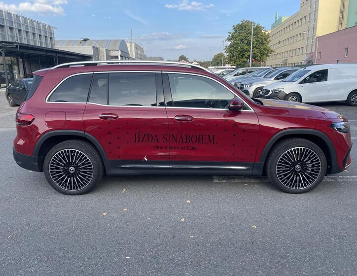 Mercedes-Benz EQB 5