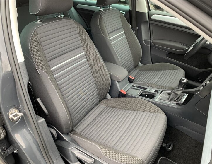 Volkswagen Golf Hatchback 1,2 l 81 kw