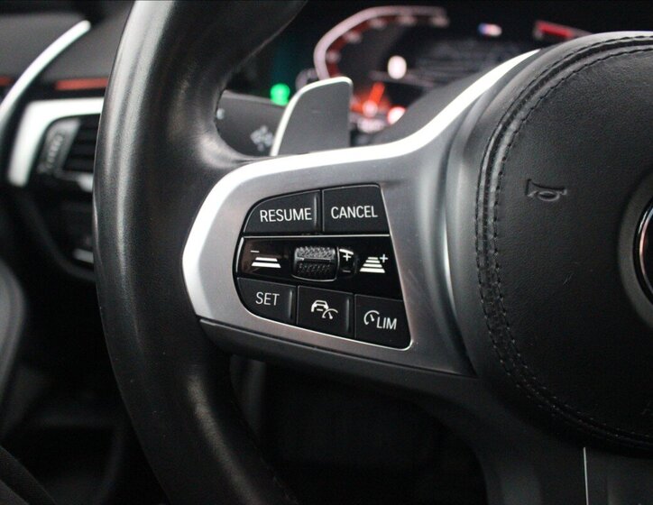 BMW Řada 5 Kombi 3,0 l 210 kw