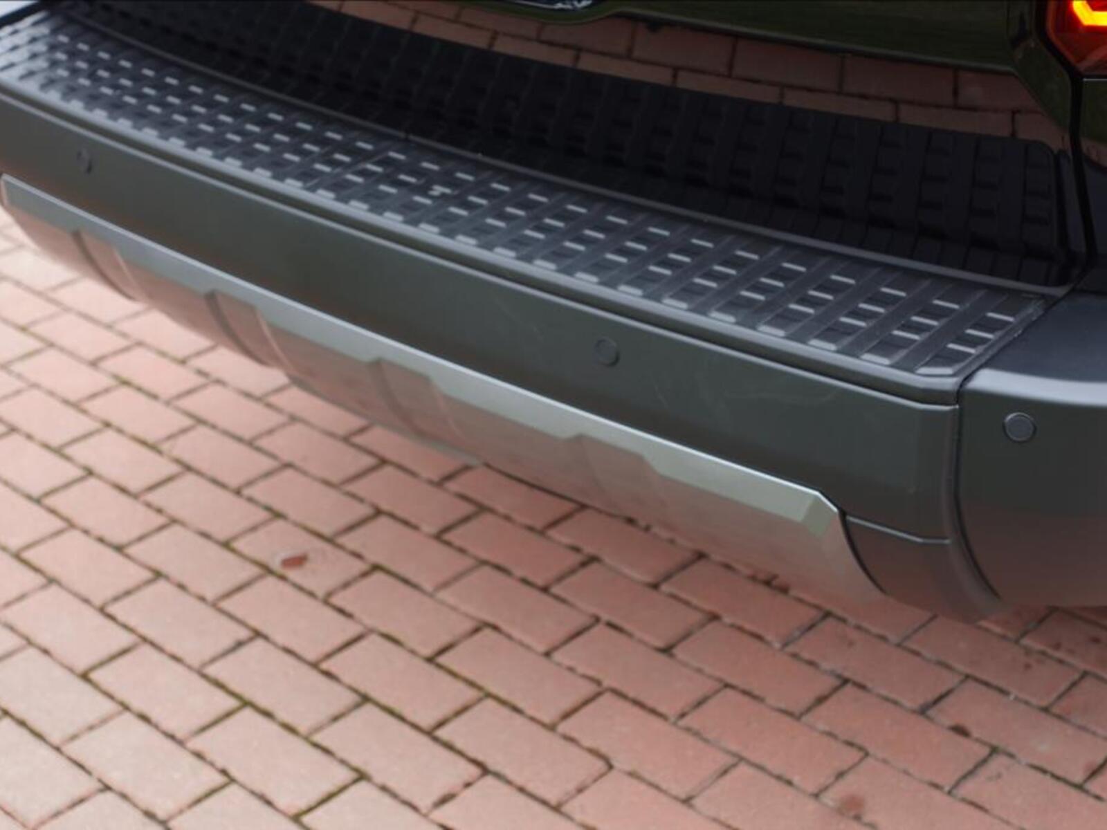 Toyota Land Cruiser 37