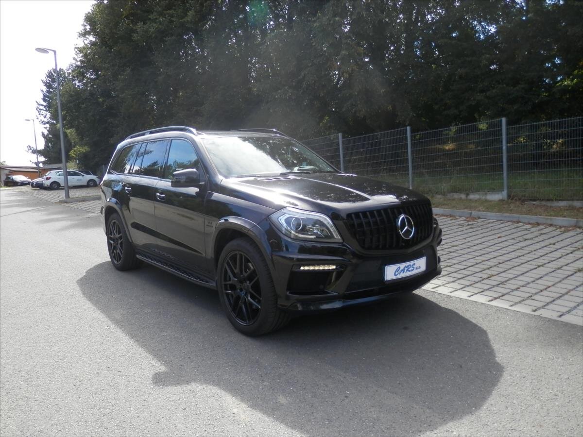 Mercedes-Benz GL SUV / Terénní 4,7 l 320 kw