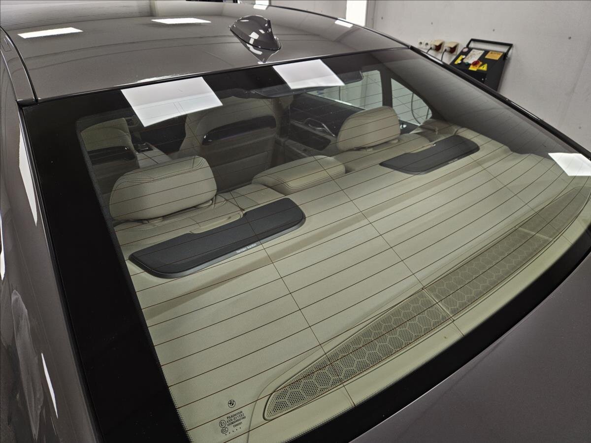 BMW Řada 7 Sedan 3,0 l 195 kw