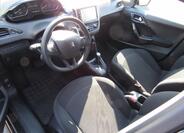 Peugeot 208 9