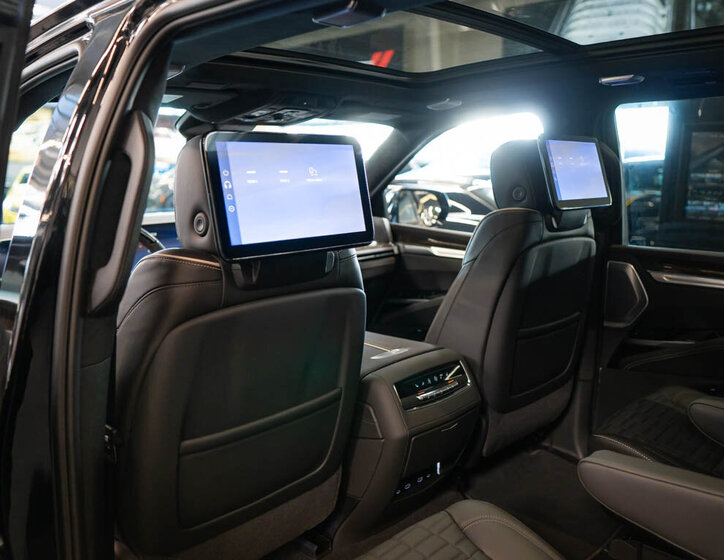 Cadillac Escalade SUV 6,2 l 313 kw