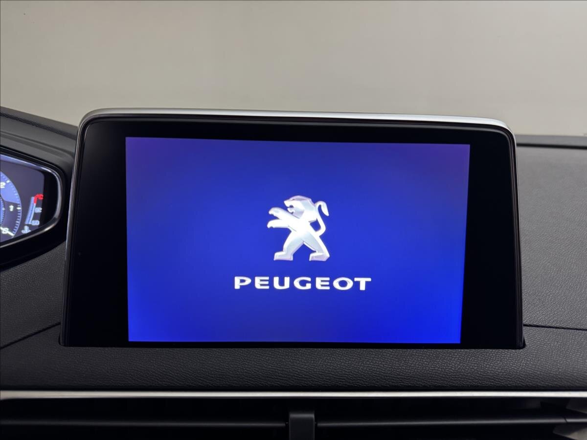 Peugeot 5008 SUV 2,0 l 133 kw