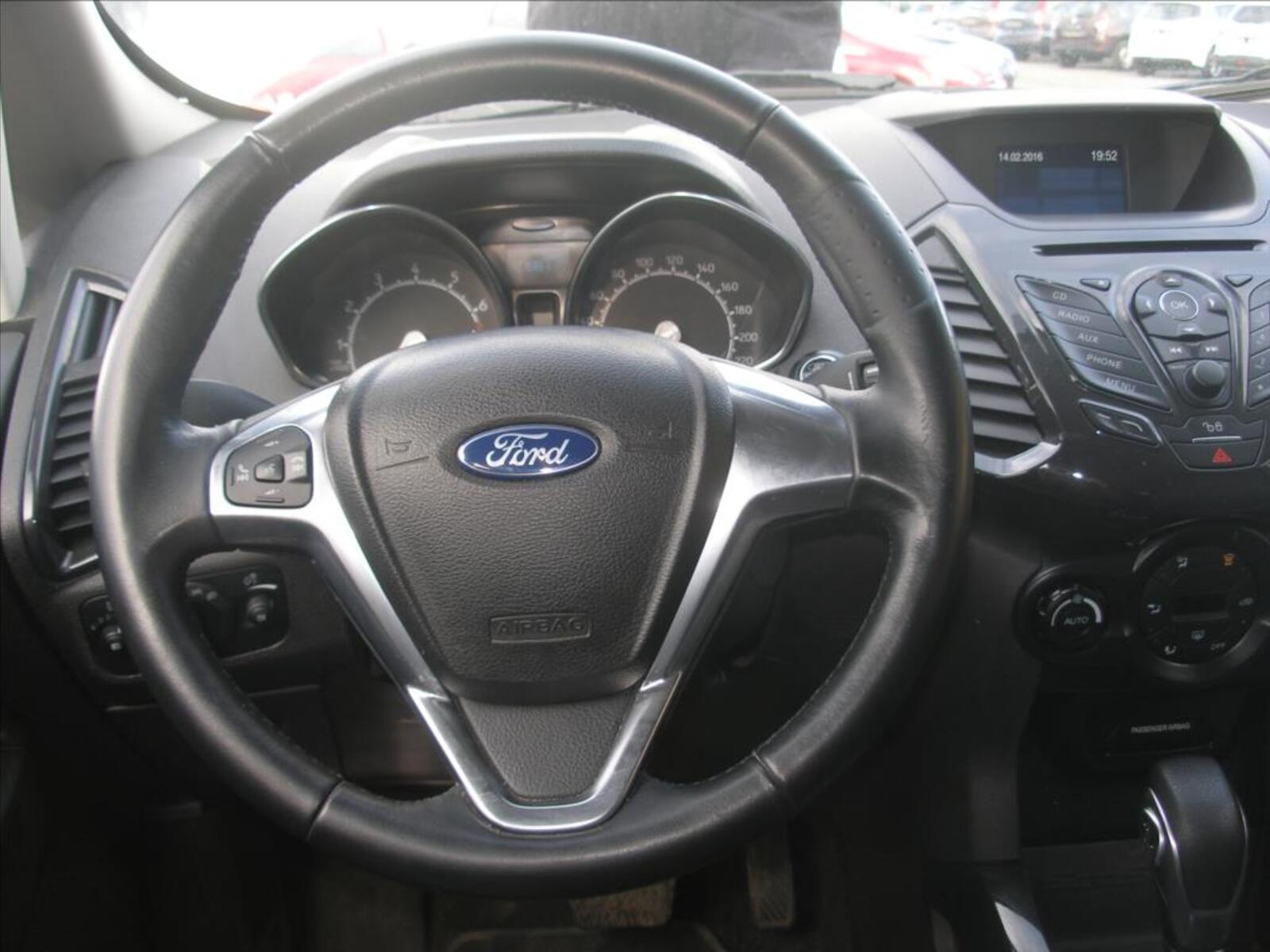 Ford EcoSport 9
