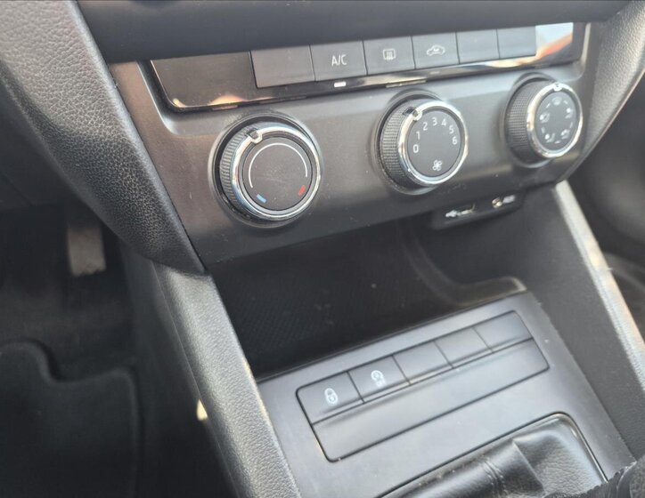 Škoda Octavia Sedan / Limuzína 1,4 l 81 kw