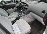 Peugeot 5008 MPV 2,0 l 120 kw