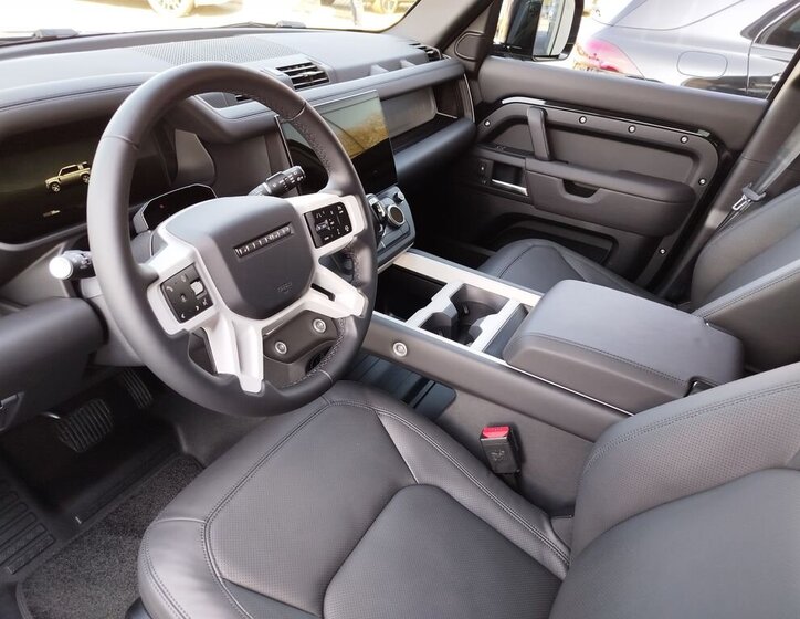 Land Rover Defender SUV / Terénní 3,0 l 258 kw