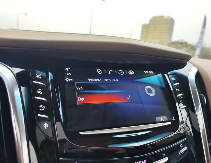 Cadillac Escalade 29