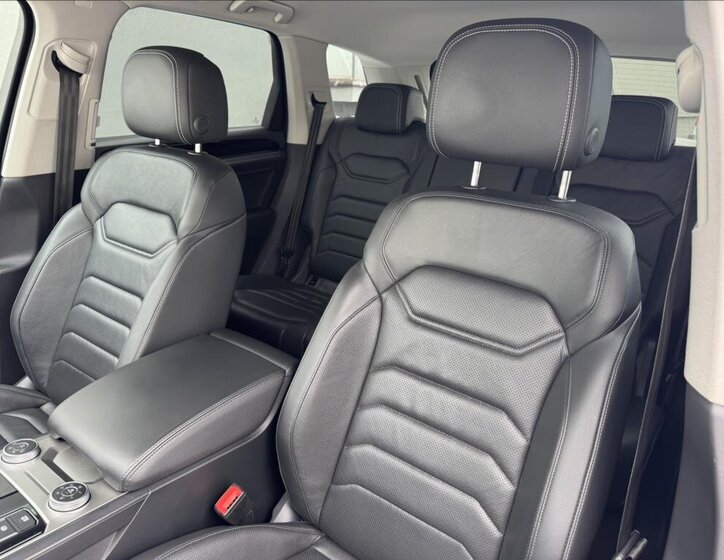 Volkswagen Touareg Kombi 3,0 l 210 kw