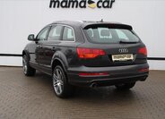 Audi Q7 5