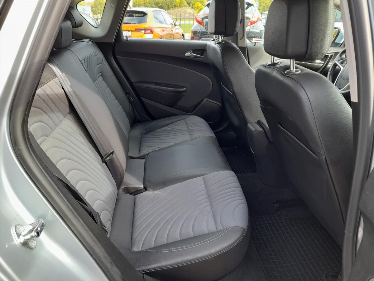 Opel Astra Hatchback 1,4 l 103 kw