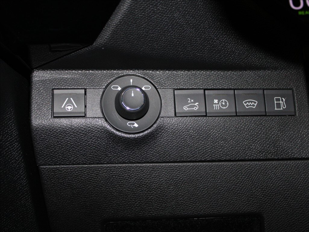 DS Automobiles DS7 Crossback SUV 1,6 l 221 kw