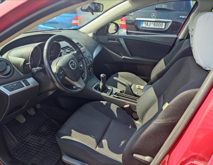 Mazda 3 9