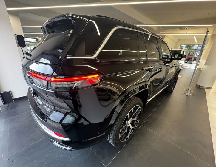 Jeep Grand Cherokee 6