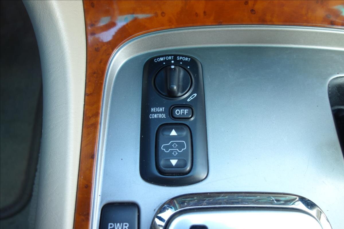 Toyota Land Cruiser SUV 4,7 l 175 kw