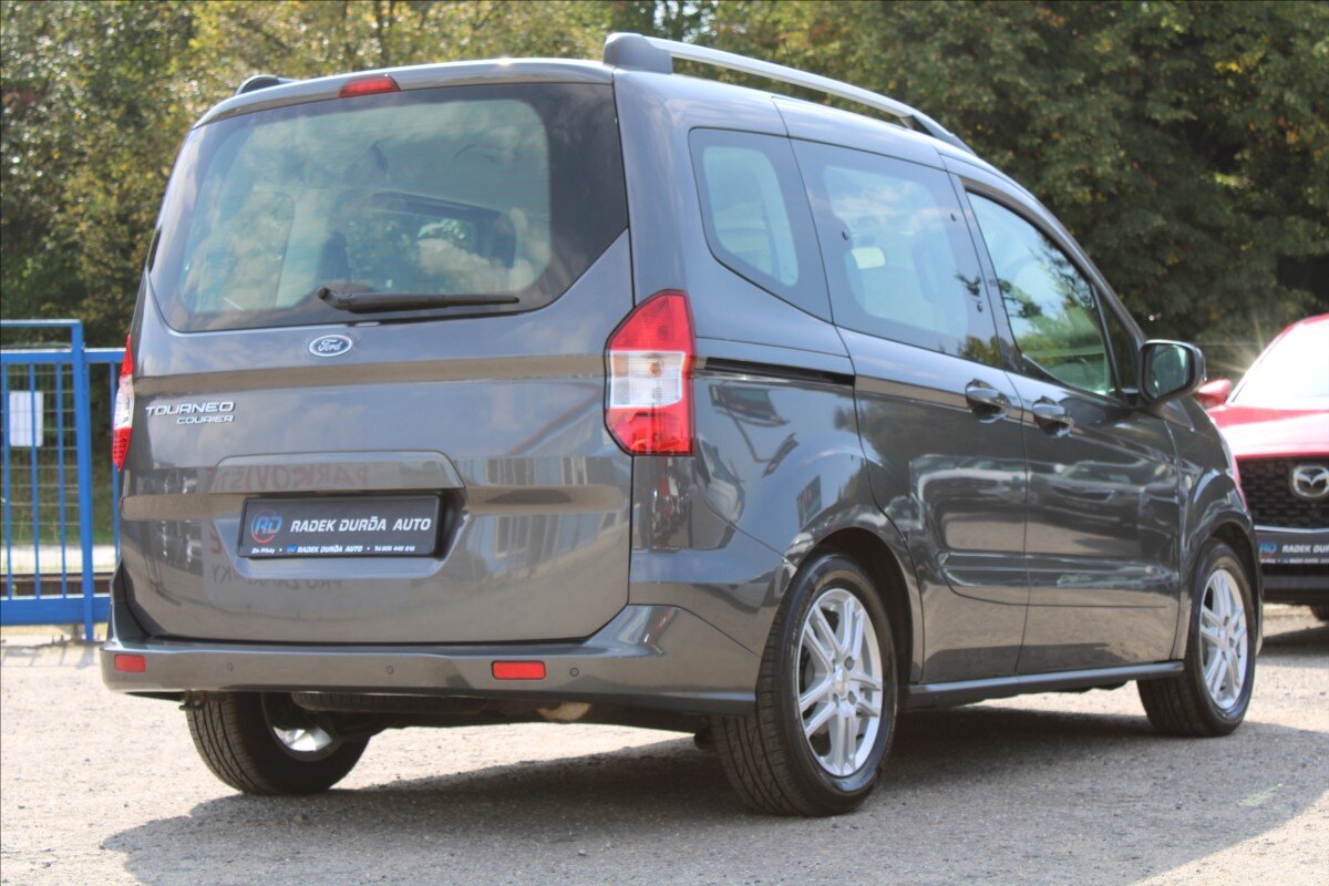 Ford Tourneo Courier MPV 1,5 l 73 kw