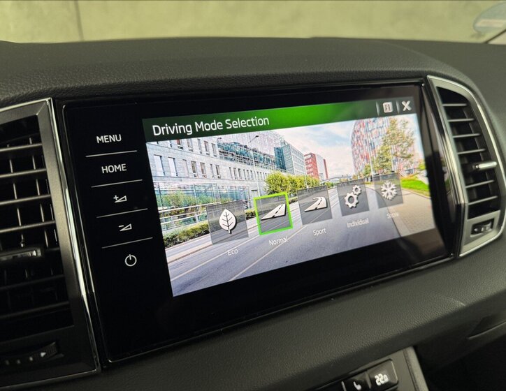 Škoda Karoq SUV 2,0 l 110 kw