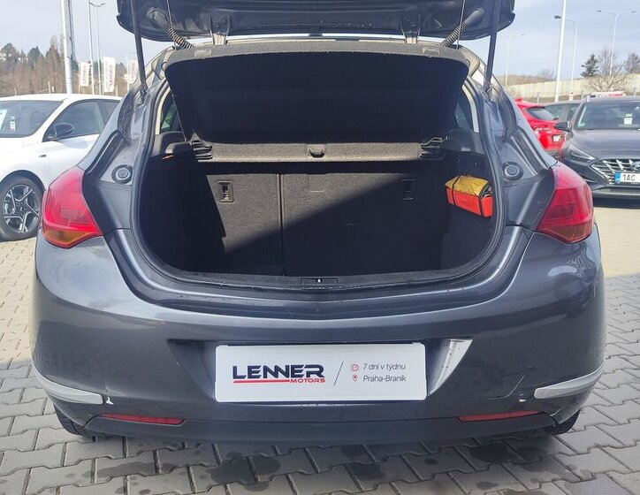 Opel Astra Hatchback 1,4 l 74 kw