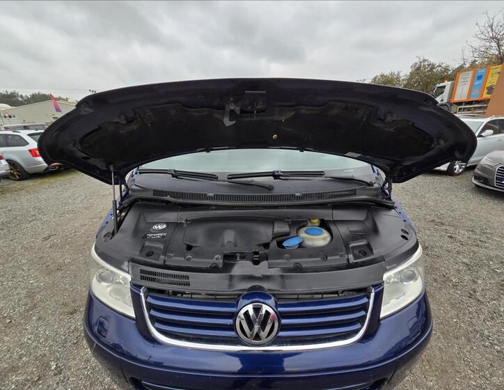 Volkswagen Multivan Kombi 2,5 l 128 kw