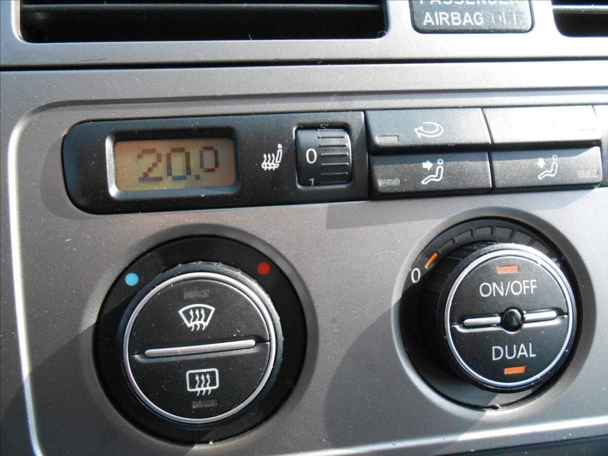 Volkswagen Touran Kombi 2,0 l 103 kw