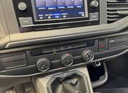 Volkswagen Caravelle 11