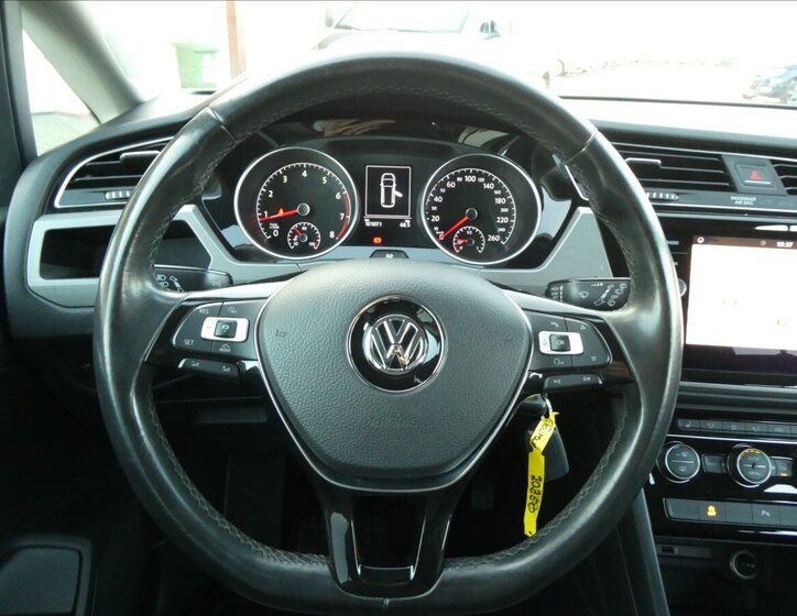 Volkswagen Touran MPV 1,2 l 81 kw