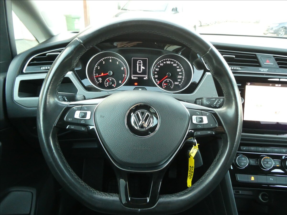 Volkswagen Touran MPV 1,2 l 81 kw