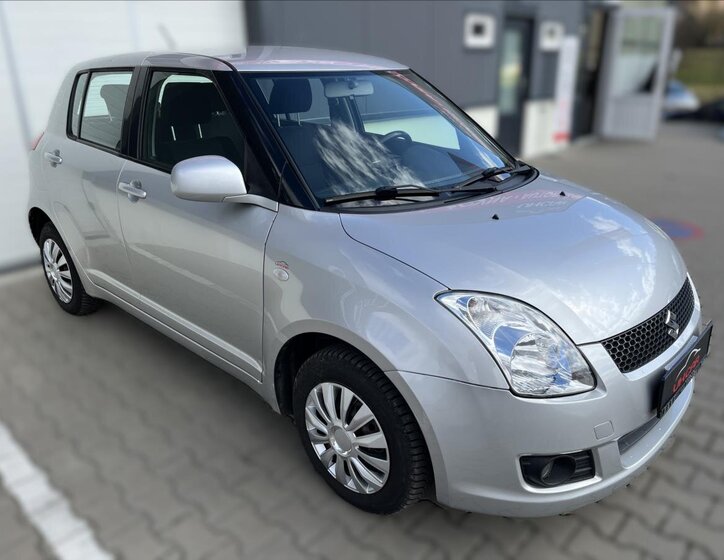 Suzuki Swift Hatchback 1,3 l 68 kw