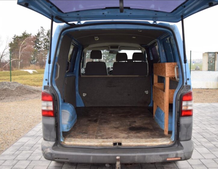 Volkswagen Transporter Kombi 2,5 l 96 kw