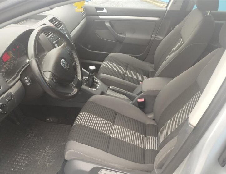 Volkswagen Golf Hatchback 1,6 l 75 kw