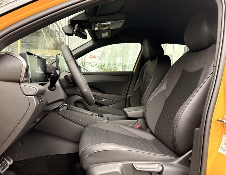 Volkswagen T-Roc SUV / Terénní 1,5 l 110 kw