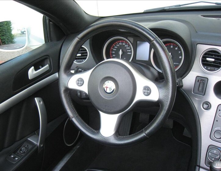 Alfa Romeo Spider Kabriolet 2,2 l 136 kw