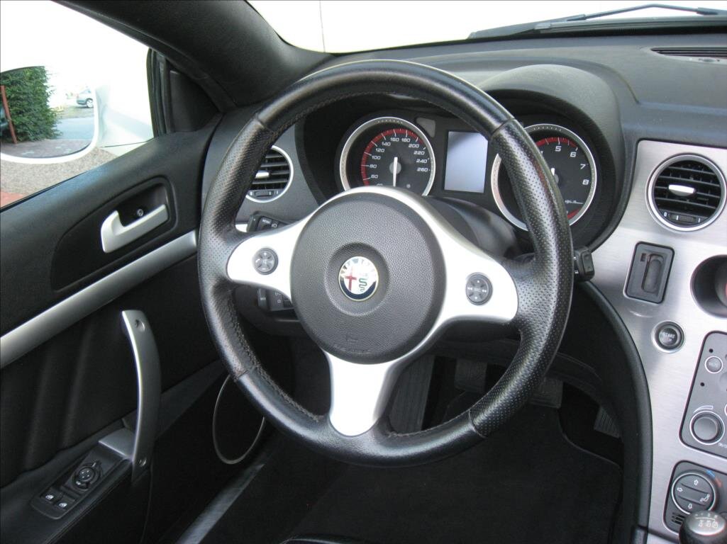 Alfa Romeo Spider Kabriolet 2,2 l 136 kw
