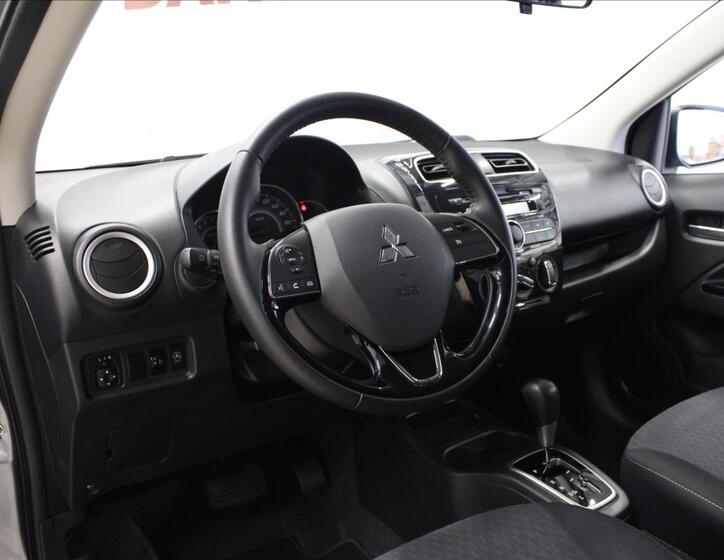 Mitsubishi Space Star 10