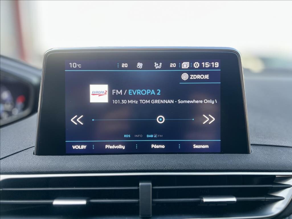 Peugeot 3008 SUV / Terénní 1,2 l 96 kw