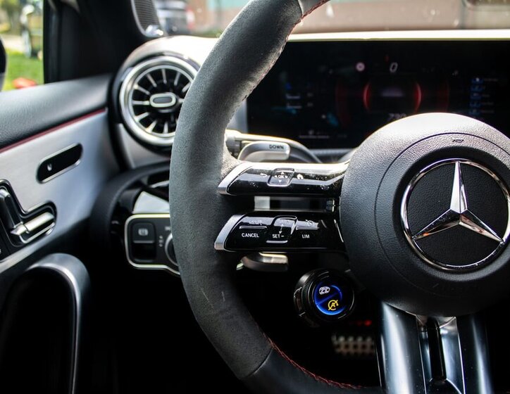 Mercedes-Benz Třídy A Hatchback 0,0 310 kw