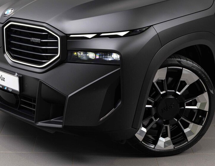 BMW XM SUV / Terénní 3,0 l 350 kw